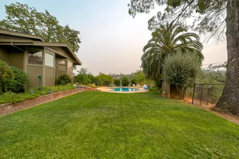 3350 Mountain Oak Dr, Redding, CA 96001 photo 8