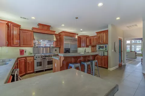 2637 Cumberland Dr, Redding, CA 96001 photo 4