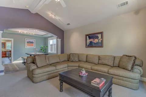 2637 Cumberland Dr, Redding, CA 96001 photo 11