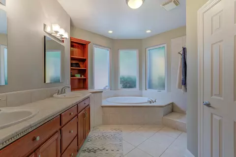 2637 Cumberland Dr, Redding, CA 96001 photo 46