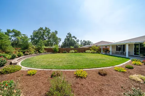6465 Beretta Ln, Redding, CA 96001 photo 2