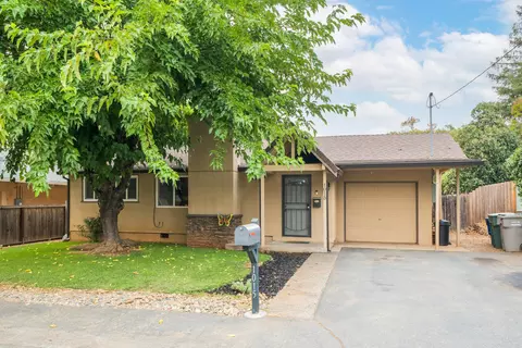 1015 2nd St, Redding, CA 96002 photo 1
