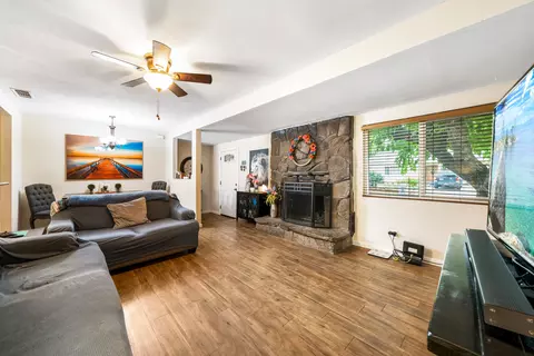 1015 2nd St, Redding, CA 96002 photo 3