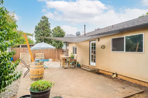 1015 2nd St, Redding, CA 96002 photo 14