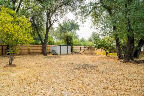2071 Deerfield Ave, Redding, CA 96002 photo 7