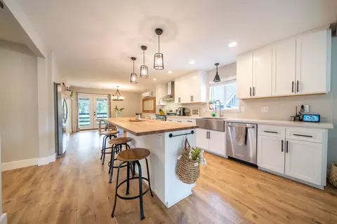 10953 Oak Run Rd, Oak Run, CA 96069 photo 6