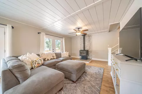 10953 Oak Run Rd, Oak Run, CA 96069 photo 9