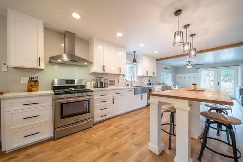 10953 Oak Run Rd, Oak Run, CA 96069 photo 5