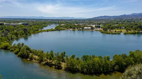 1917 Bechelli Ln, Redding, CA 96002 photo 1