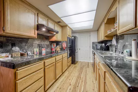 1917 Bechelli Ln, Redding, CA 96002 photo 4