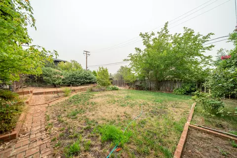 2865 Shasta St, Redding, CA 96001 photo 13