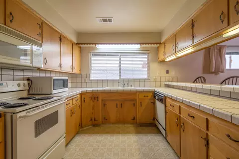 2865 Shasta St, Redding, CA 96001 photo 23