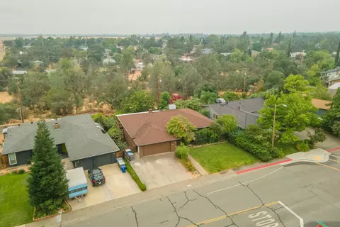 2865 Shasta St, Redding, CA 96001 photo 3