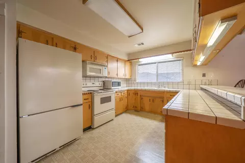 2865 Shasta St, Redding, CA 96001 photo 22