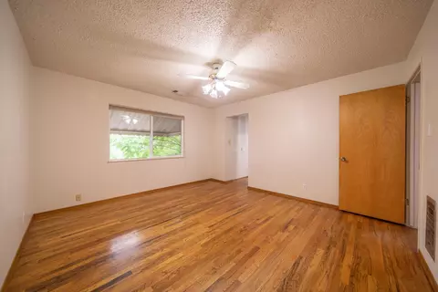 2865 Shasta St, Redding, CA 96001 photo 25