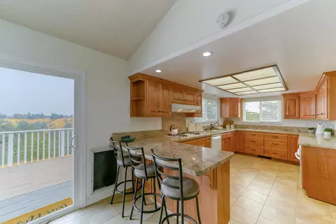 4300 Emily Way, Redding, CA 96001 photo 4