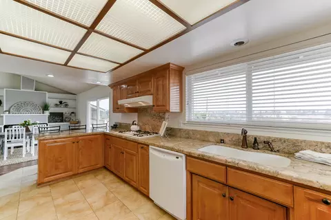 4300 Emily Way, Redding, CA 96001 photo 39