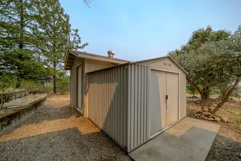 4300 Emily Way, Redding, CA 96001 photo 77