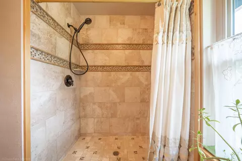 4203 Frances Dr, Redding, CA 96001 photo 22