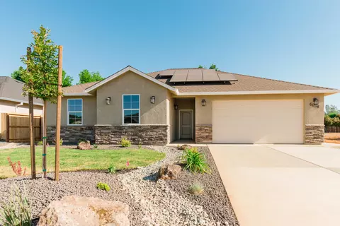 1394 Spanish Bay Dr, Redding, CA 96003 photo 2