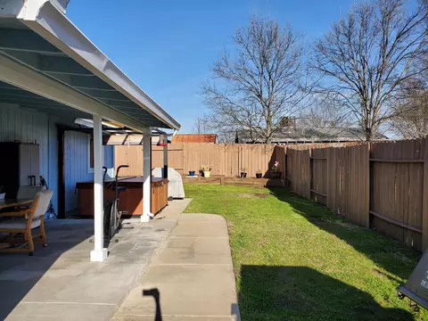 1259 Bradley Dr, Redding, CA 96003 photo 2