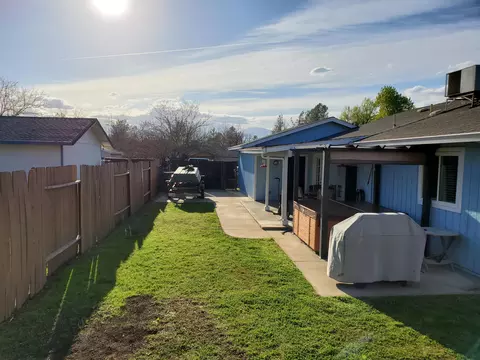 1259 Bradley Dr, Redding, CA 96003 photo 6