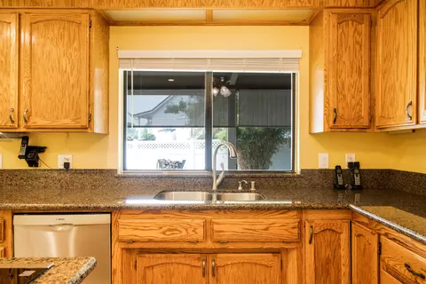16220 Plateau Cir, Redding, CA 96001 photo 11