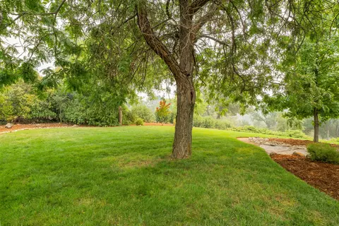 16220 Plateau Cir, Redding, CA 96001 photo 31