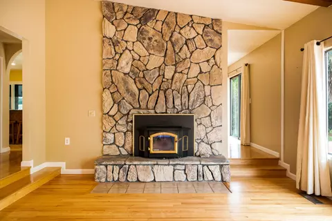 16220 Plateau Cir, Redding, CA 96001 photo 8