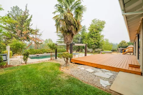 16220 Plateau Cir, Redding, CA 96001 photo 25