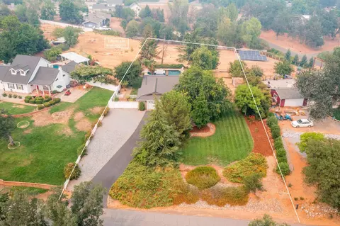 16220 Plateau Cir, Redding, CA 96001 photo 1