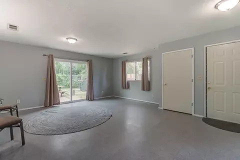 2730 Reservoir Ln, Redding, CA 96002 photo 2
