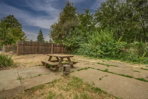 2730 Reservoir Ln, Redding, CA 96002 photo 18