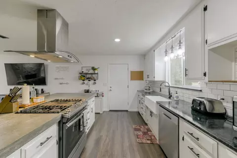 2958 Wilson Ave, Redding, CA 96002 photo 10