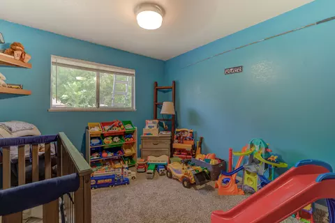 3935 Meteor St, Redding, CA 96002 photo 10