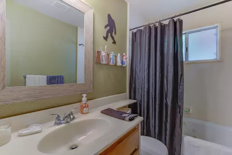 3935 Meteor St, Redding, CA 96002 photo 8