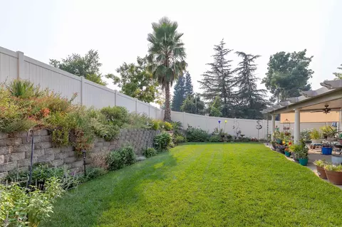 907 Leisha Ln, Redding, CA 96001 photo 17