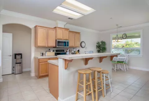 907 Leisha Ln, Redding, CA 96001 photo 5