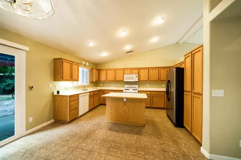 1938 Airstrip Rd, Redding, CA 96003 photo 7