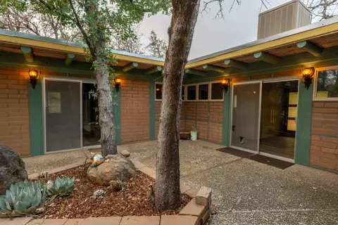 13575 Hilford Ln, Redding, CA 96003 photo 9