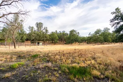 13575 Hilford Ln, Redding, CA 96003 photo 37