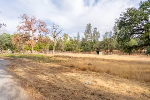 13575 Hilford Ln, Redding, CA 96003 photo 38
