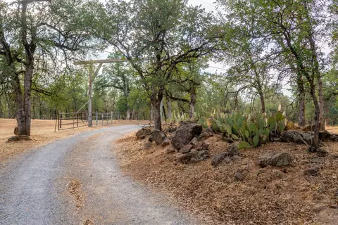 13575 Hilford Ln, Redding, CA 96003 photo 39