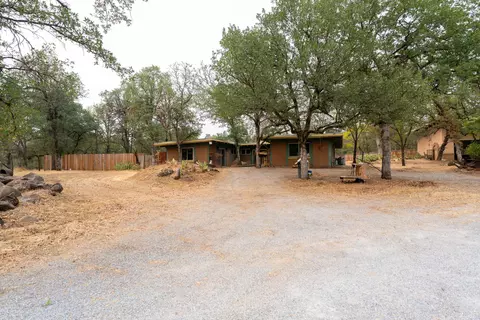 13575 Hilford Ln, Redding, CA 96003 photo 3