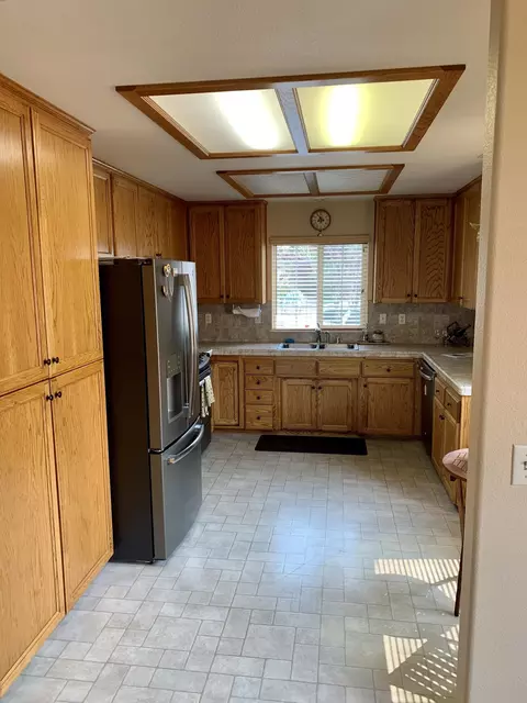 420 Franciscan, Redding, CA 96003 photo 27
