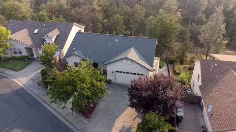 420 Franciscan, Redding, CA 96003 photo 4