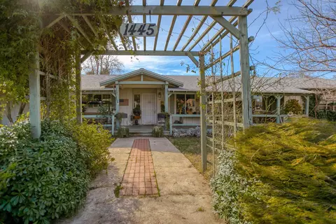 1445 Dusty Ln, Redding, CA 96002 photo 1