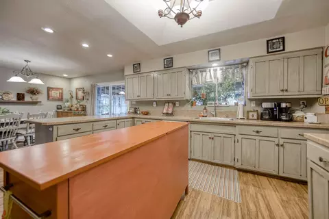1445 Dusty Ln, Redding, CA 96002 photo 14