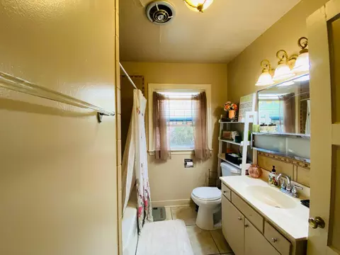 2446 Waldon St, Redding, CA 96001 photo 21