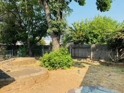 2446 Waldon St, Redding, CA 96001 photo 23